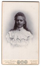 Fotografia Karl Fischer, Velbert, Wiener Hof, ritratto di giovane donna 