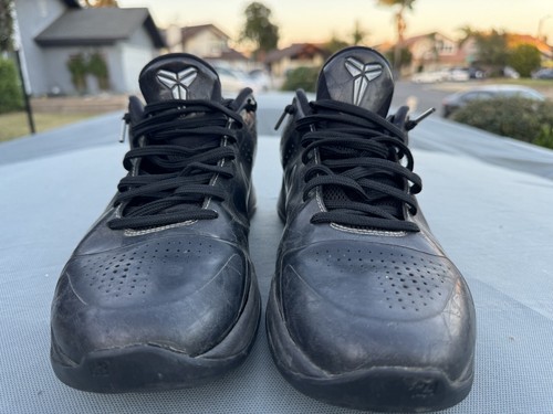 Nike Zoom Kobe V 5 BlackOut Raro Hombres Zapatos Nike Kobe Hombres Tenis Talla 9.5 EE. UU. - Imagen 9 de 15