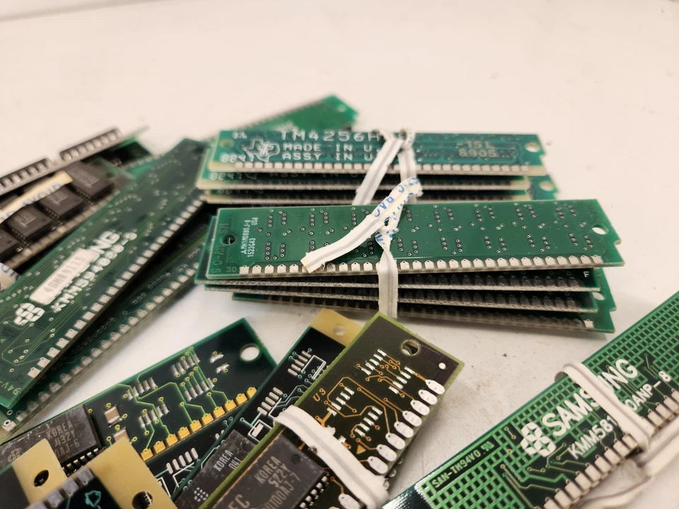 Kingston, Samsung, Misc Ram Stick Lot of 40! KMM594000-8 DRAM Untested - Image 4 of 4