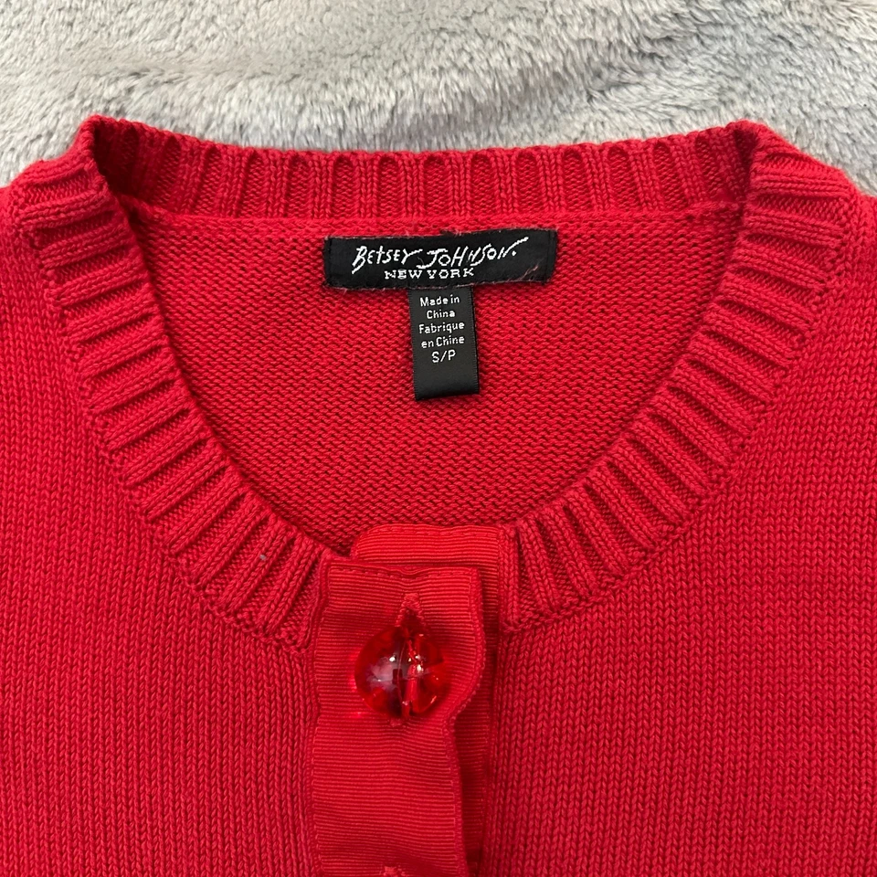 Cárdigan Suéter Vintage Betsey Johnson Etiqueta Negra Rojo Abotonado PEQUEÑO AÑOS 90 Y2K Foto 3 de 4