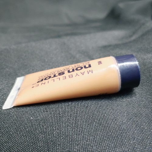 Travel Size Maybelline Non Stop All Day Wear Makeup In Shade Tan .4 oz. - Picture 6 of 8