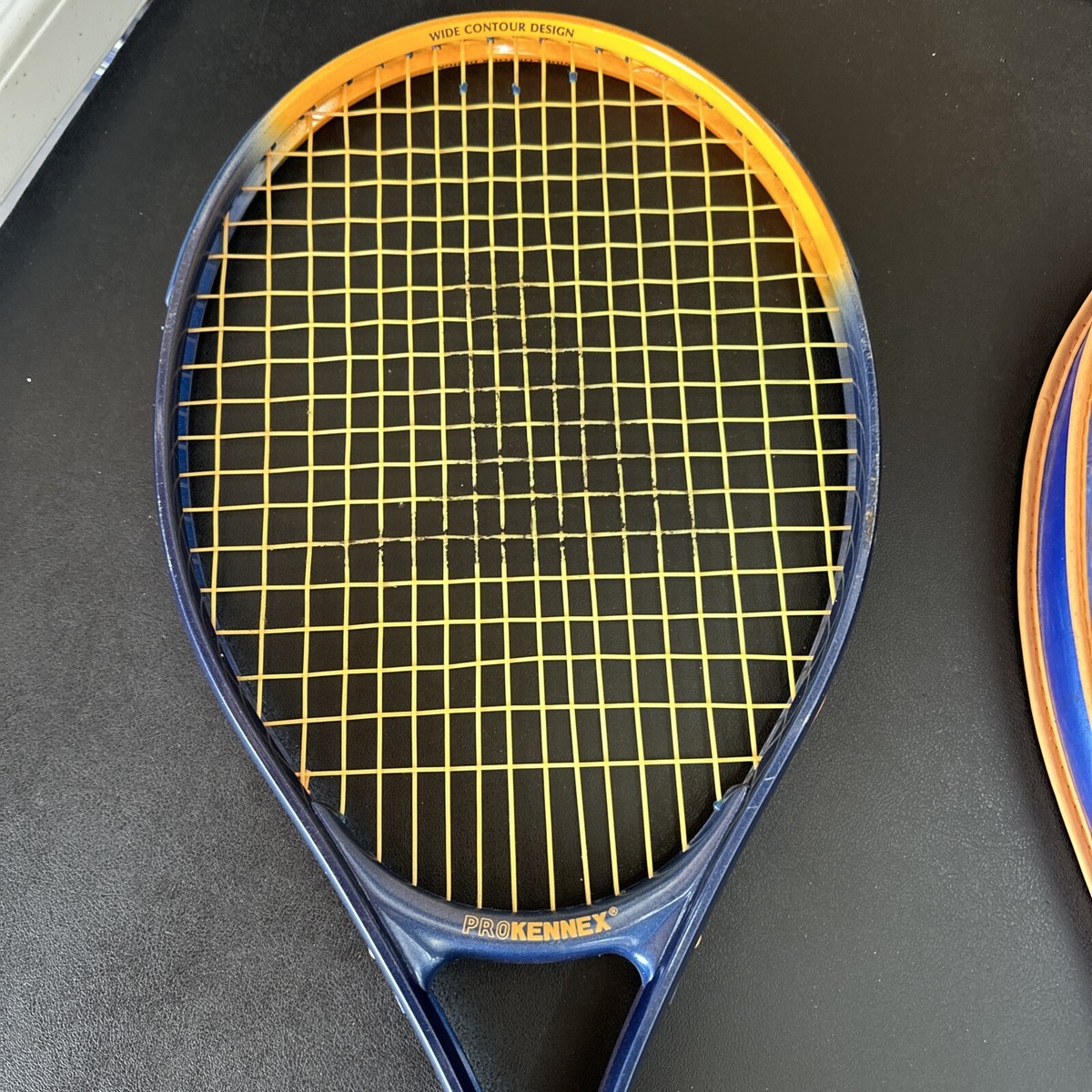 Pro　KENNEX　C2 Classic Tour Pro Kennex Tournament Classic Mid Size Graphite Tennis