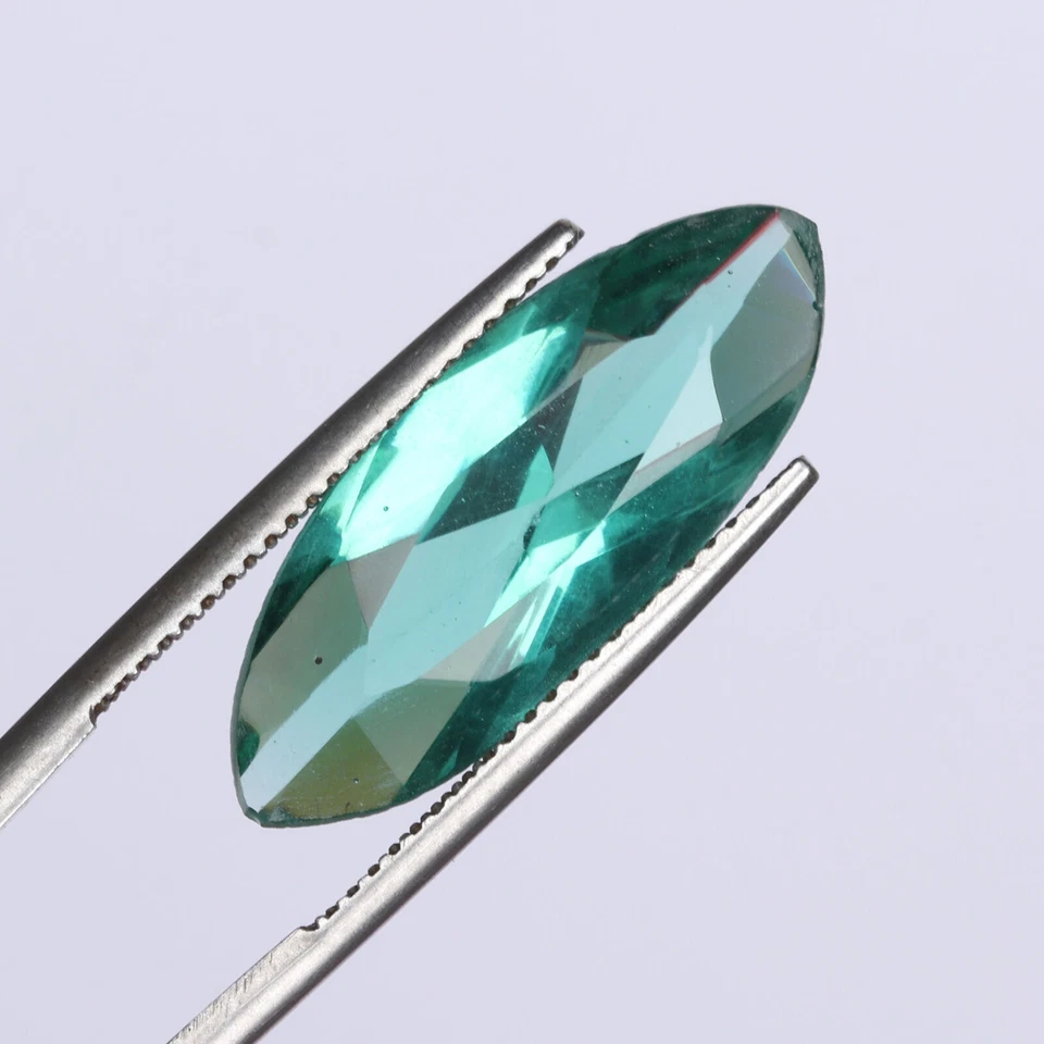 Piedra preciosa de amatista verde oscuro creada en laboratorio forma de marquesa 9 quilates para pendiente Foto 3 de 4