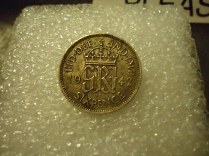 1942 ENGLISH  (((SILVER SIX PENCE)))     USA SELLER