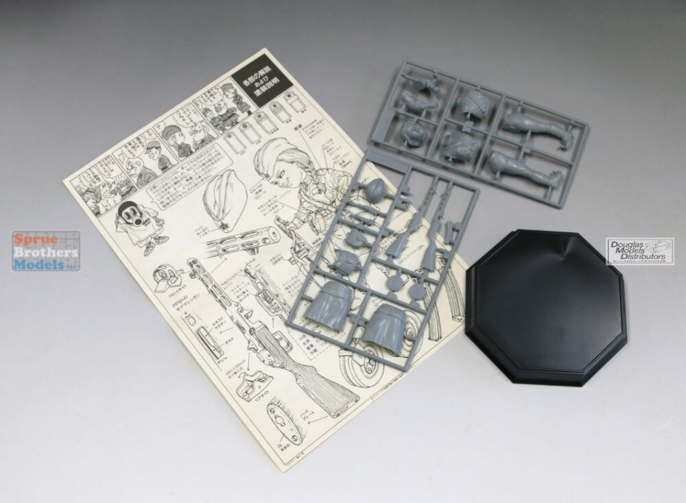 FNMFT004 1:12 Fine Molds WW2 USSR Infantry Woman 'Tanya' & PPSh1941 SMG