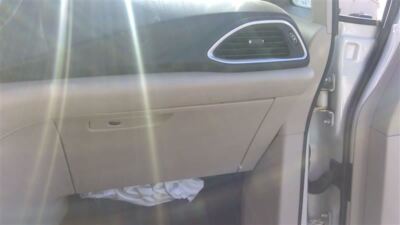PACIFICA  2020 Glove Box 464550