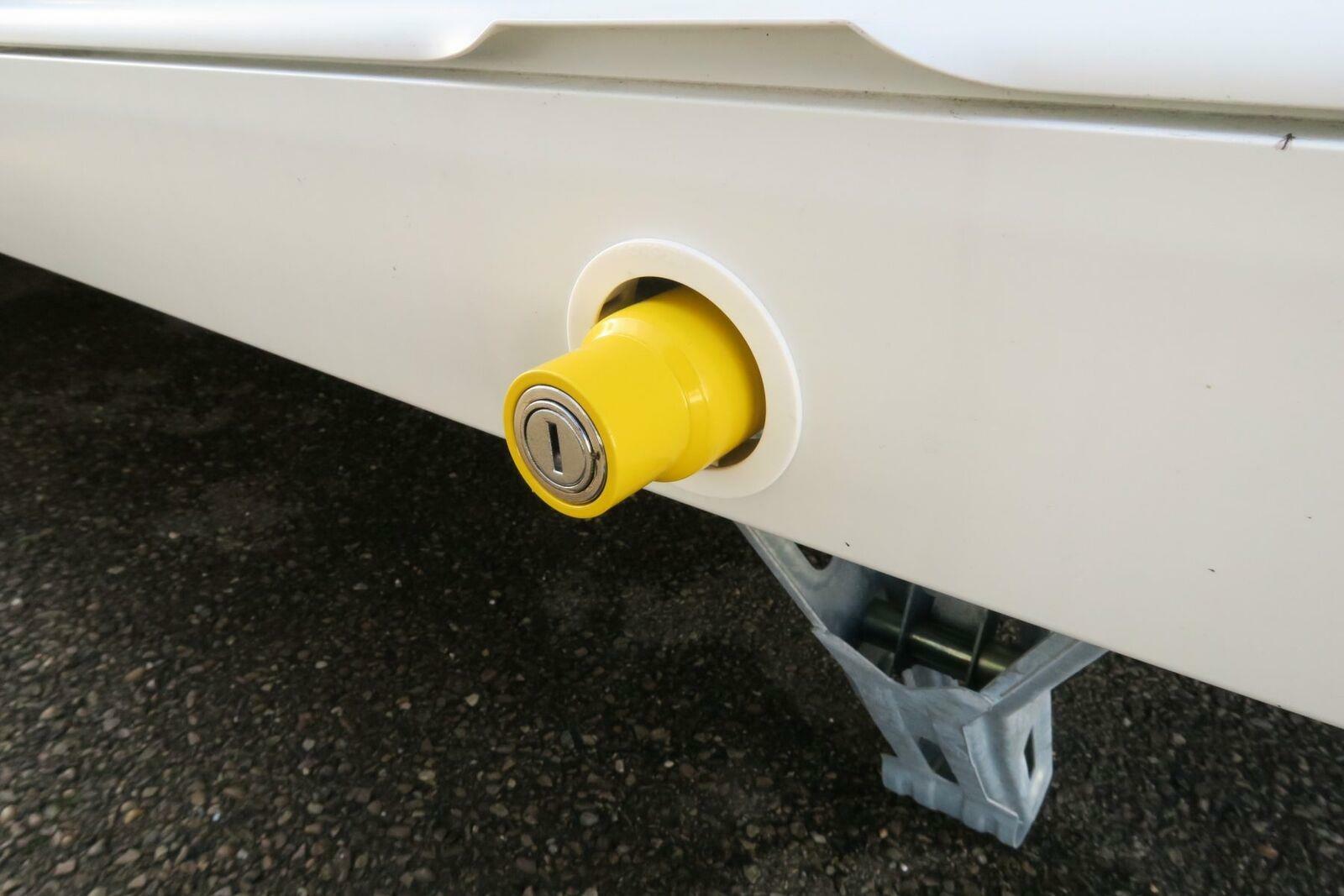 Milenco Caravan Corner Steady Leg Nut Lock
