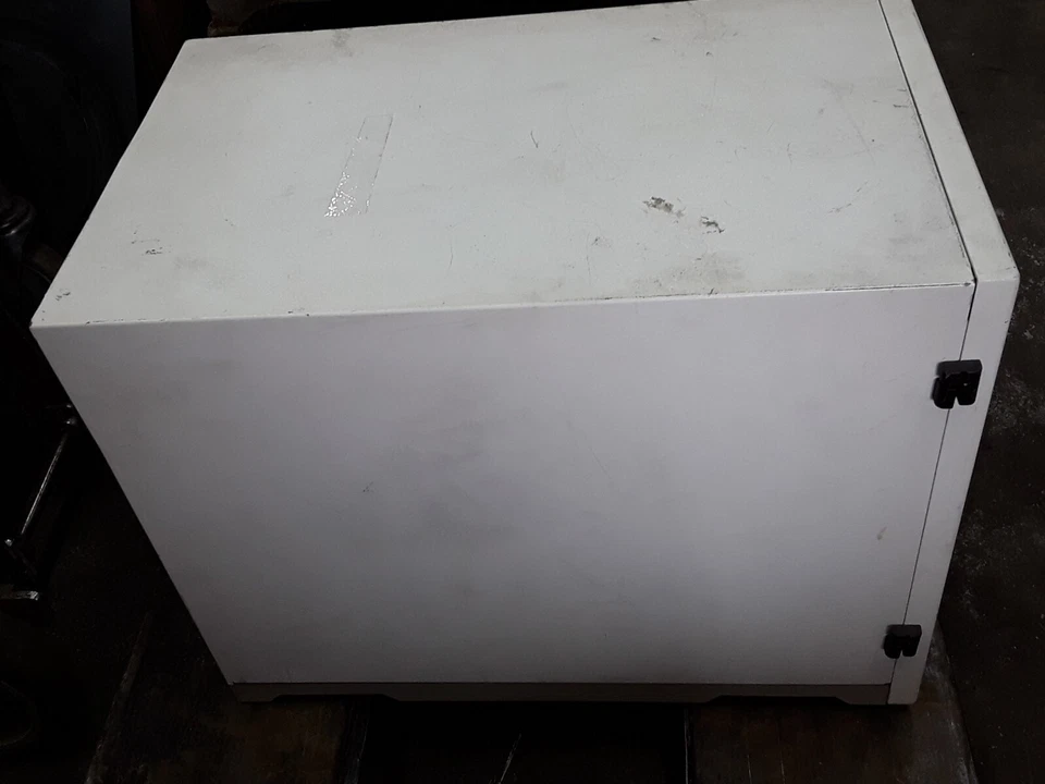 Berger Instruments FCM-1200 Dual Pump Fluid Control Module Foto 3 de 4