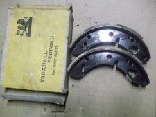 VAUXHALL VICTOR FB NEW PAIR GENUINE VAUXHALL REAR BRAKE SHOES