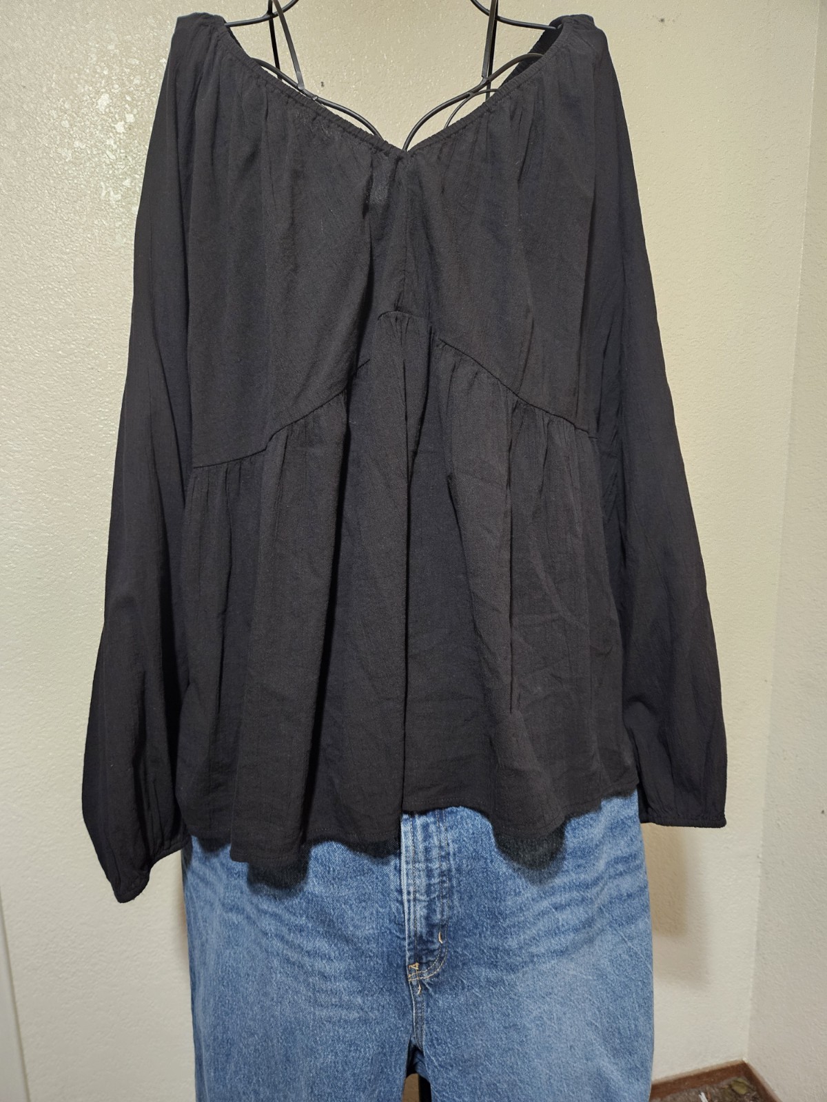 Old Navy Black Solid V-Neck Pullover Long Sleeve … - image 1