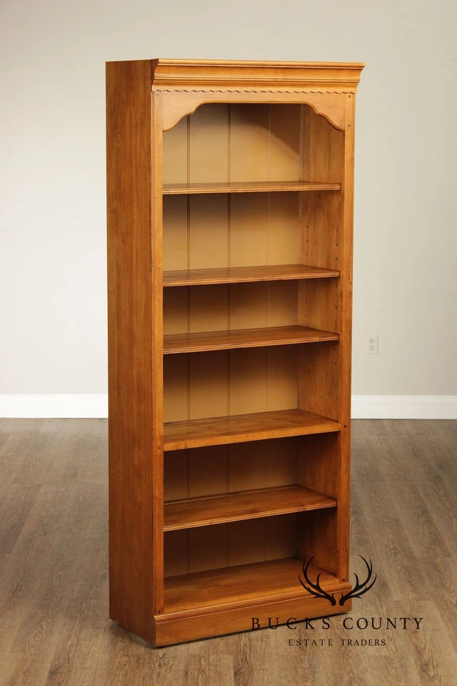 Par de estanterías abiertas altas de arce tradicionales colección Ethan Allen 1776 Foto 3 de 4