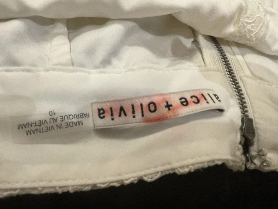 PANTALONES CORTOS ALICE AND OLIVIA DUNN ENCAJE TIRO MEDIO BLANCO TALLA 10 Foto 3 de 3