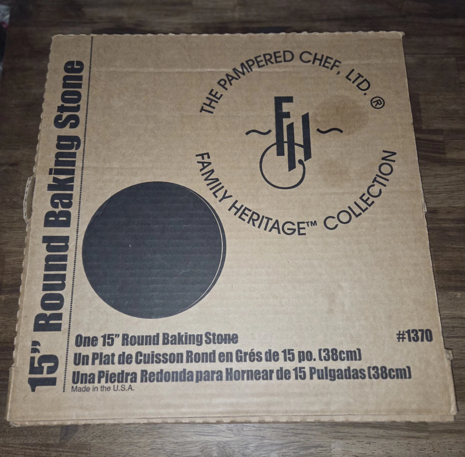 The Pampered Chef Large 15” Round Baking Stone #1370 Family Heritage Pizza