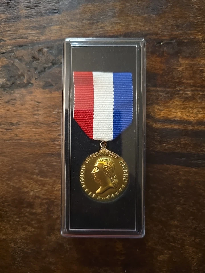 Daughters of the American Revolution Good Citizen Award Boxed  (Z) - Image 4 of 4