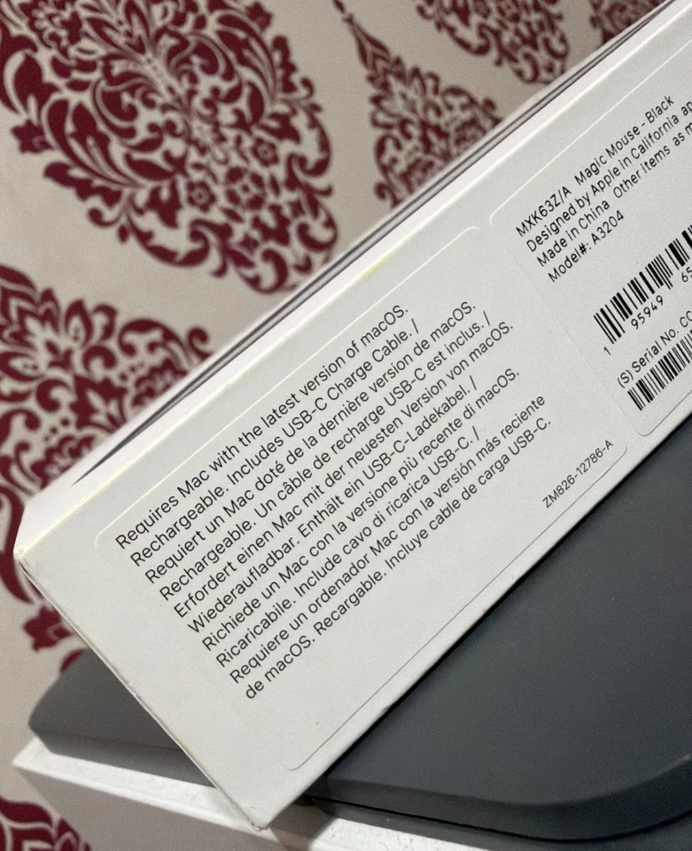 Apple Magic Mouse (USB-C) Black Multi Touch Rechargeable A3204 100% Original - Image 4 of 4