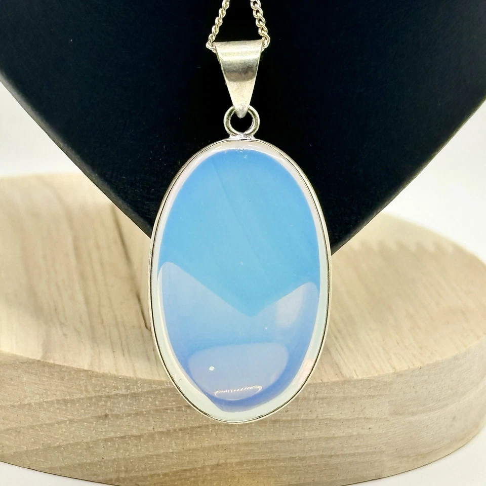 "Collar colgante de vidrio opalita iridiscente azul opalescente fuego 18""" Foto 3 de 4