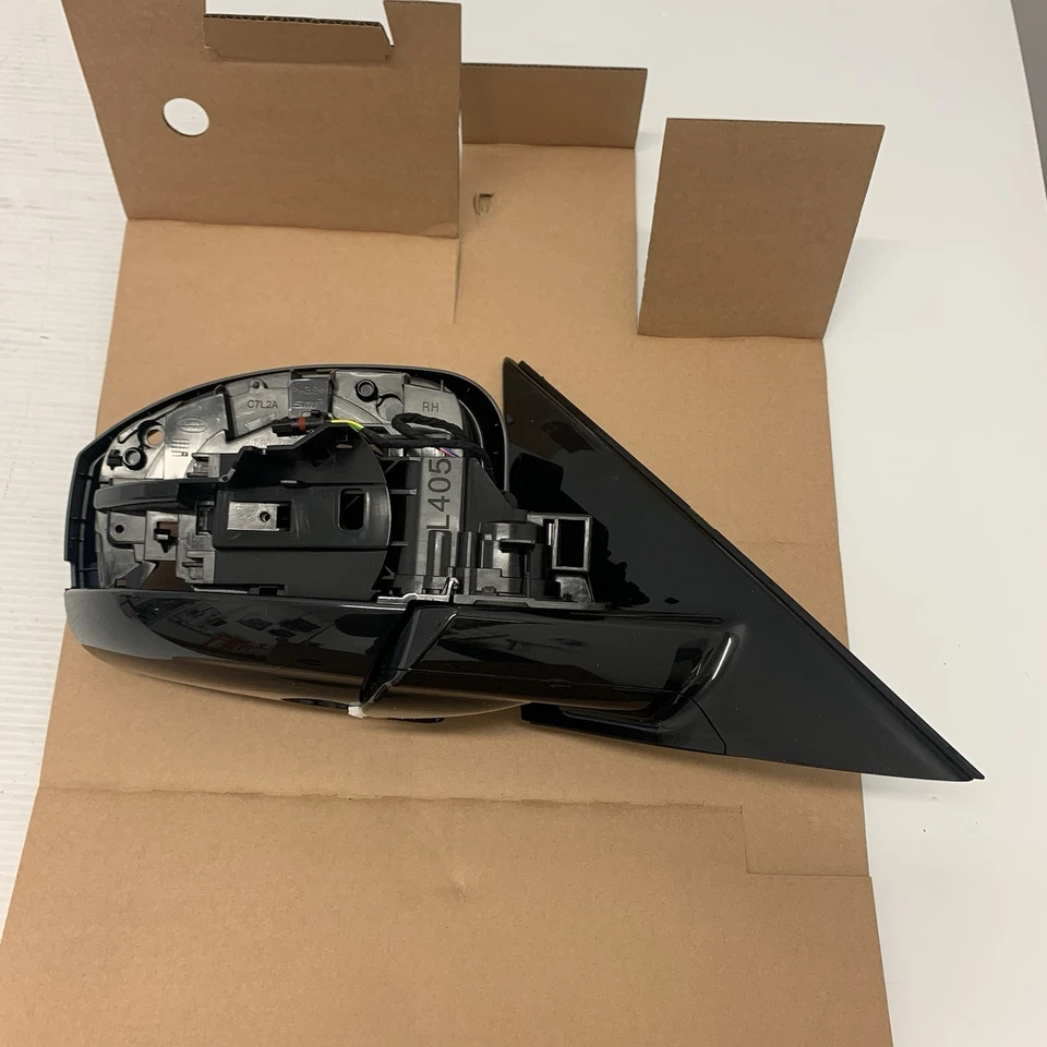 Genuine Range Range Sport 2014+ RH Exterior Rear View Mirror LR065388 - Image 2 of 4