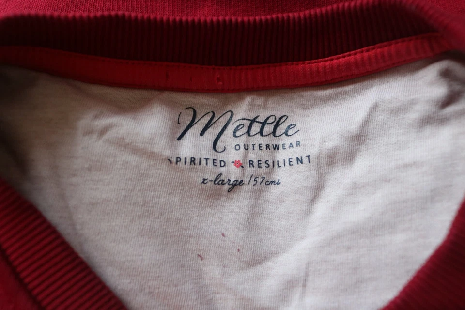 Pullover Mettle Outerwear Spirited Resilient Kid’s Girl’s Borgoña Talla X-Grande  Foto 2 de 4