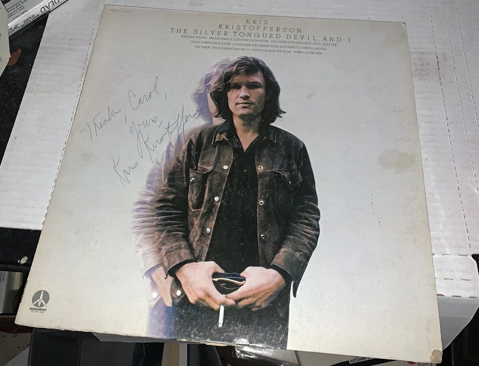 KRIS KRISTOFFERSON THE SILVER TONGUED DEVIL AND I Autograph Signed Rare RIP Foto 2 de 4