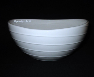 Mikasa SWIRL Vegetable Serving Bowl - 8'' Boat Shape White Porcelain ~ New