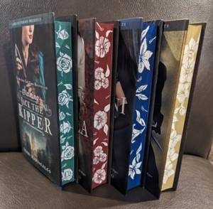 Dazzling Edges Stalking Jack The Ripper Hand  Painted Edges