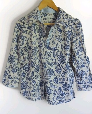 Foxcroft NYC Blue White Floral Shirt Wrinkle Free Button Front Size 8
