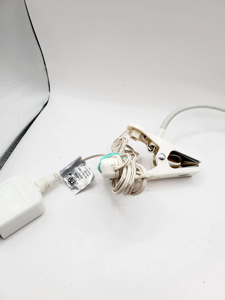 Настенный светодиодный зажим прожектора IKEA Jansjo ярко-красный с изогнутой шеей - Изображение 3 из 4