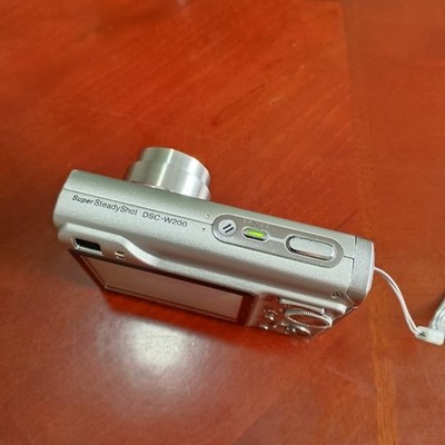 Sony Cyber-shot DSC-W200 Digital Camera 12.1MP 3x Optical Zoom 2.5