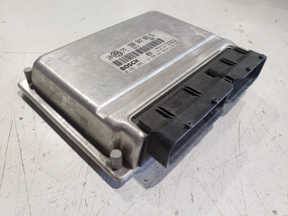 Engine Control Module ECU - 2000 Volkswagen Passat - OEM 3B0907551G - Image 4 of 4
