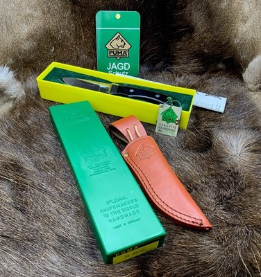 Puma Skinmaster Knife With Black Handles Leather Sheath Mint Presentation Box