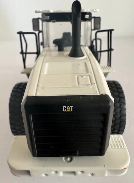 1:50 Caterpillar 950GC Wheel Loader Diecast Model In White 100-10-02 By Tonkin - Image 3 of 4