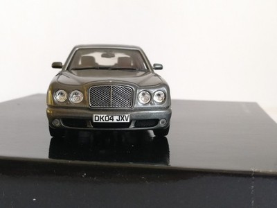 Bentley Arnage T 2004 (RHD) sedan die-cast model, Minichamps, 1/43