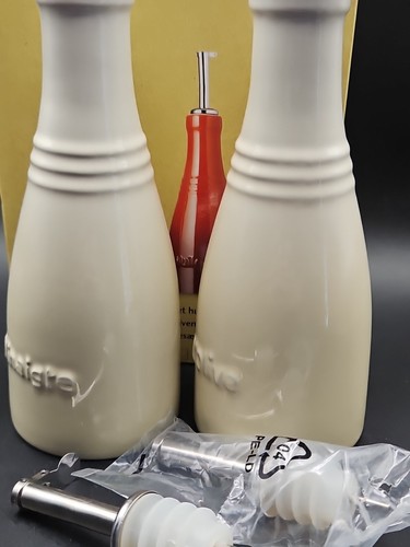 le creuset Oil & Vinegar Set DUNE - 8 Oz - NIB - Picture 5 of 12