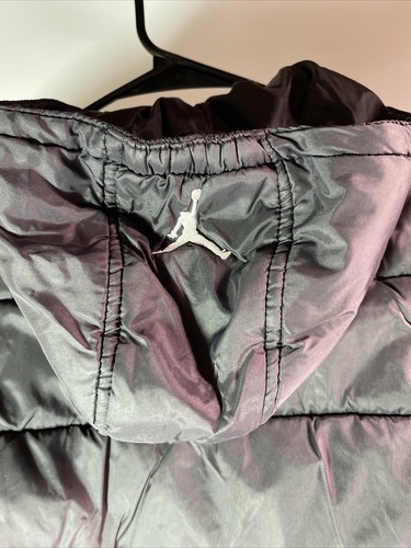 Boys Air Jordan Jacket Sz 4 XS 3-4 Yrs Red/Blk With Hoodie - Picture 5 of 5