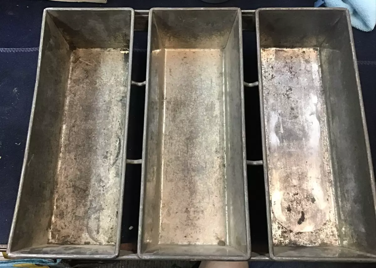 Antique Metal Loaf Bread Bakery Triple Baking Pan 