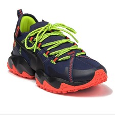 men's 9 shoe in women's