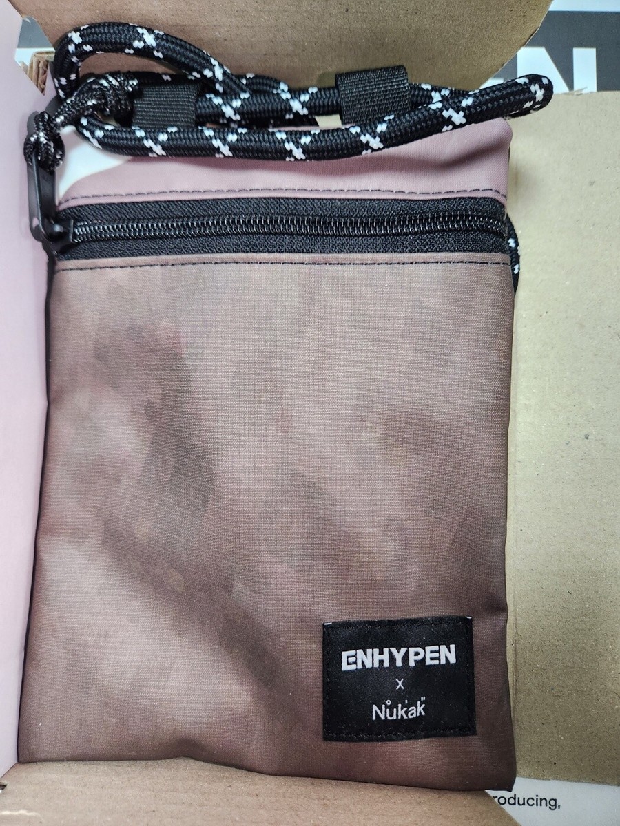 LESSERAFIM × Nukak 】 ルセラ アップサイクリング バッグ LE SSERAFIM