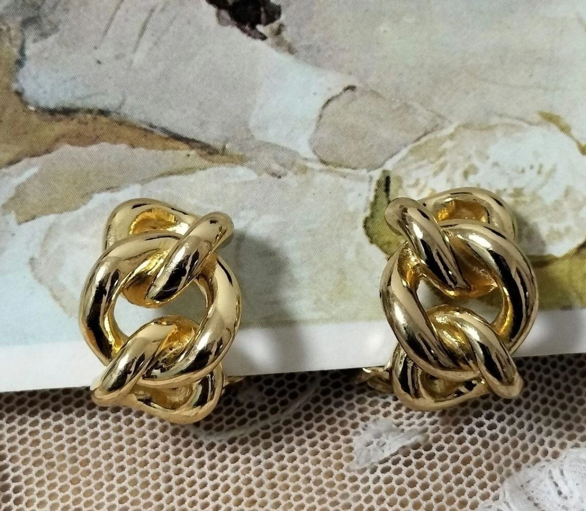 Boucles d'oreilles clips Christian Dior motif chaîne doré accessoire vintage bijou