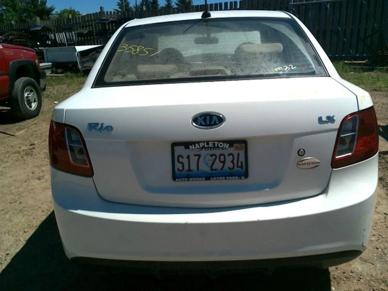 (LOCAL PICKUP ONLY) Passenger Right Fender Fits 06-11 RIO 2443017 Foto 3 de 4