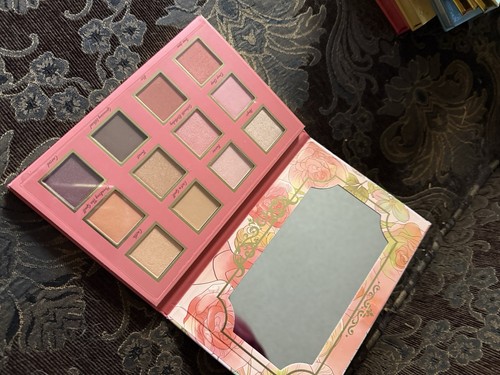 Disney’s Princess Eyeshadow And Complexion Palette Bundle - Picture 13 of 13