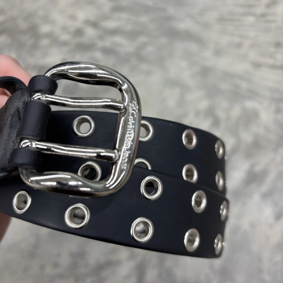 Cinturón Y2K Grunge Calvin Klein Años 90 Negro Ojal 36 pulgadas Largo Grande Goma Y2K Foto 2 de 4