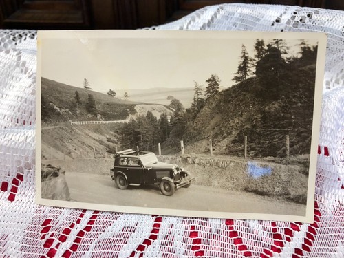 Foto antigua original del álbum de 1930 ROVER CAR cupé ESCOTLAND VIAJE POR CARRETERA - Imagen 6 de 9