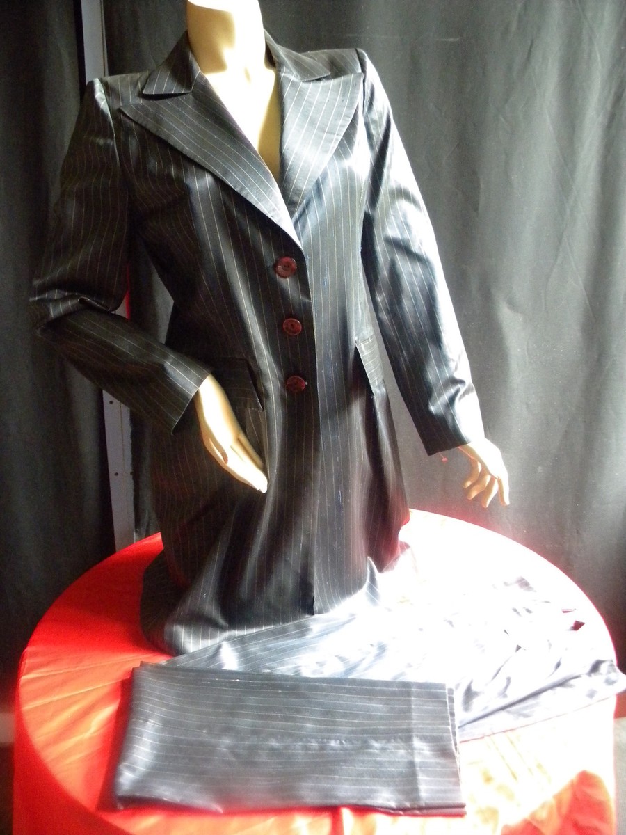 Costume Tailleur Femme DEGRIFFES - Veste Longue + Pantalon En Soie Rayée Noir Satiné Plume - Taille 42