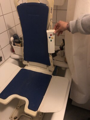 Badewanne einstig Hilfe. Elektronische r