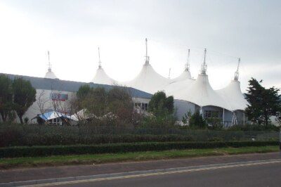 Foto 6x4 Butlins bei Minehead. Die Zeltdächer sind ein lokales Wahrzeichen und um 2005