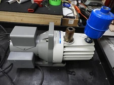 Hitachi VR16-K Direct Drive Rotary industrial lab test Vacuum Pump