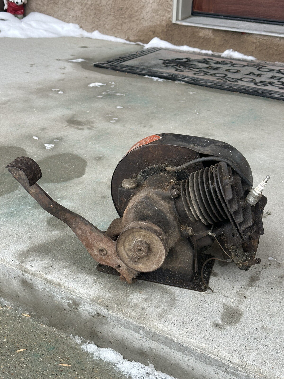 Vintage Engine 4 Cycle Iron Horse Kick Start Motor Hit And Miss Engine