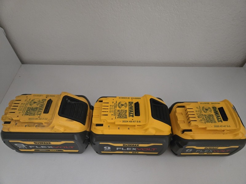 #005 Flex Volt Batteries 6ah and two 9ah