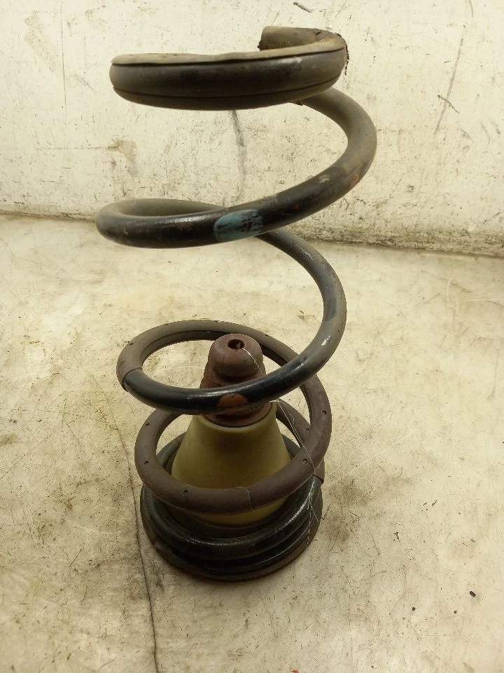 23 24 TOYOTA SEQUOIA TRD PRO ЗАДНИЙ ПАССАЖИРСКИЙ ПРАВАЯ ПРУЖИНА КАТУШКИ - Изображение 2 из 4