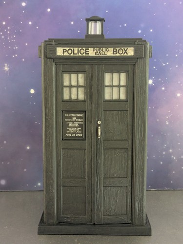 Figura 2nd Doctor Who TARDIS The War Games Caja Policía Blanco y Negro B&M - Imagen 10 de 10